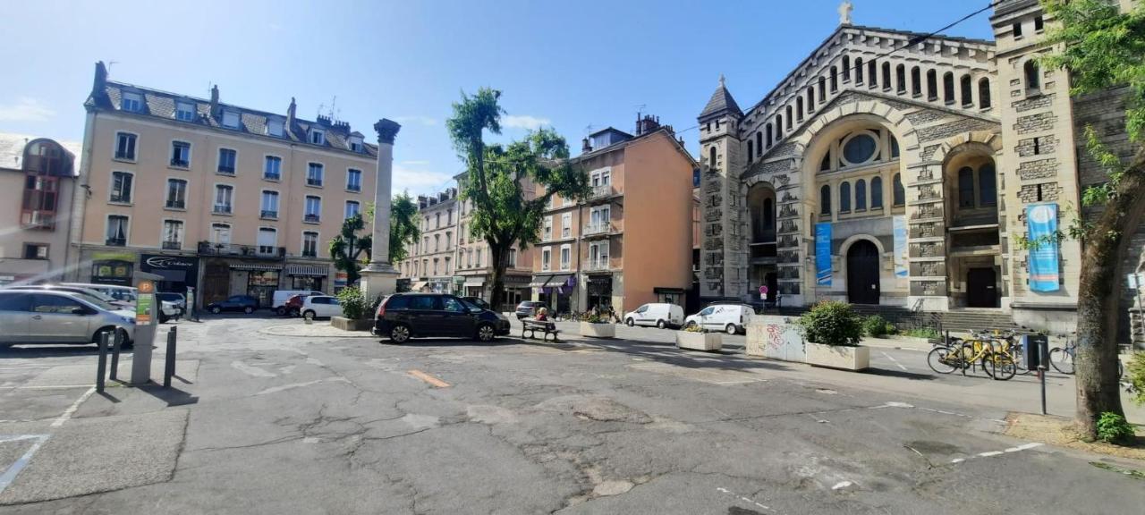 Cosy And Calm In Grenoble City Heart With Free And Large Parking Q-Park Chavant エクステリア 写真